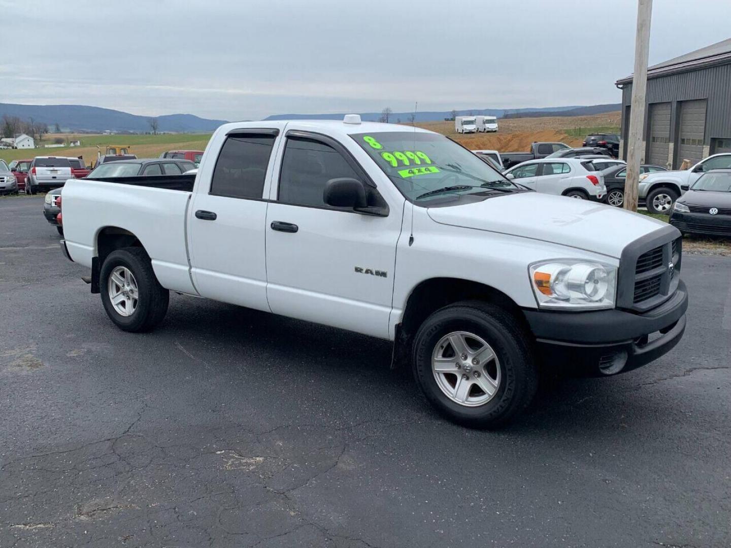 2008 White Dodge Ram 1500 (1D7HU18N78J) with an 4.7L V8 4.7L V8 engine, located at 4845 Woodbury Pike, Roaring Springs, PA, (814) 317-5008, (814) 317-5008, 40.250935, -78.366959 - Photo#0