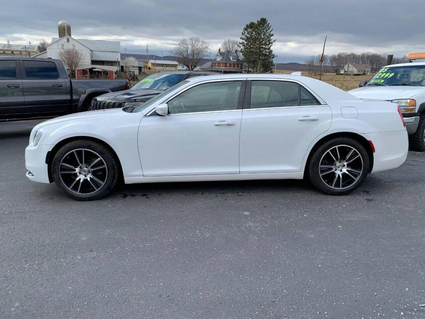 2016 White Chrysler 300 (2C3CCAAGXGH) with an 3.6L V6 3.6L V6 engine, located at 4845 Woodbury Pike, Roaring Springs, PA, (814) 317-5008, (814) 317-5008, 40.250935, -78.366959 - Photo#1