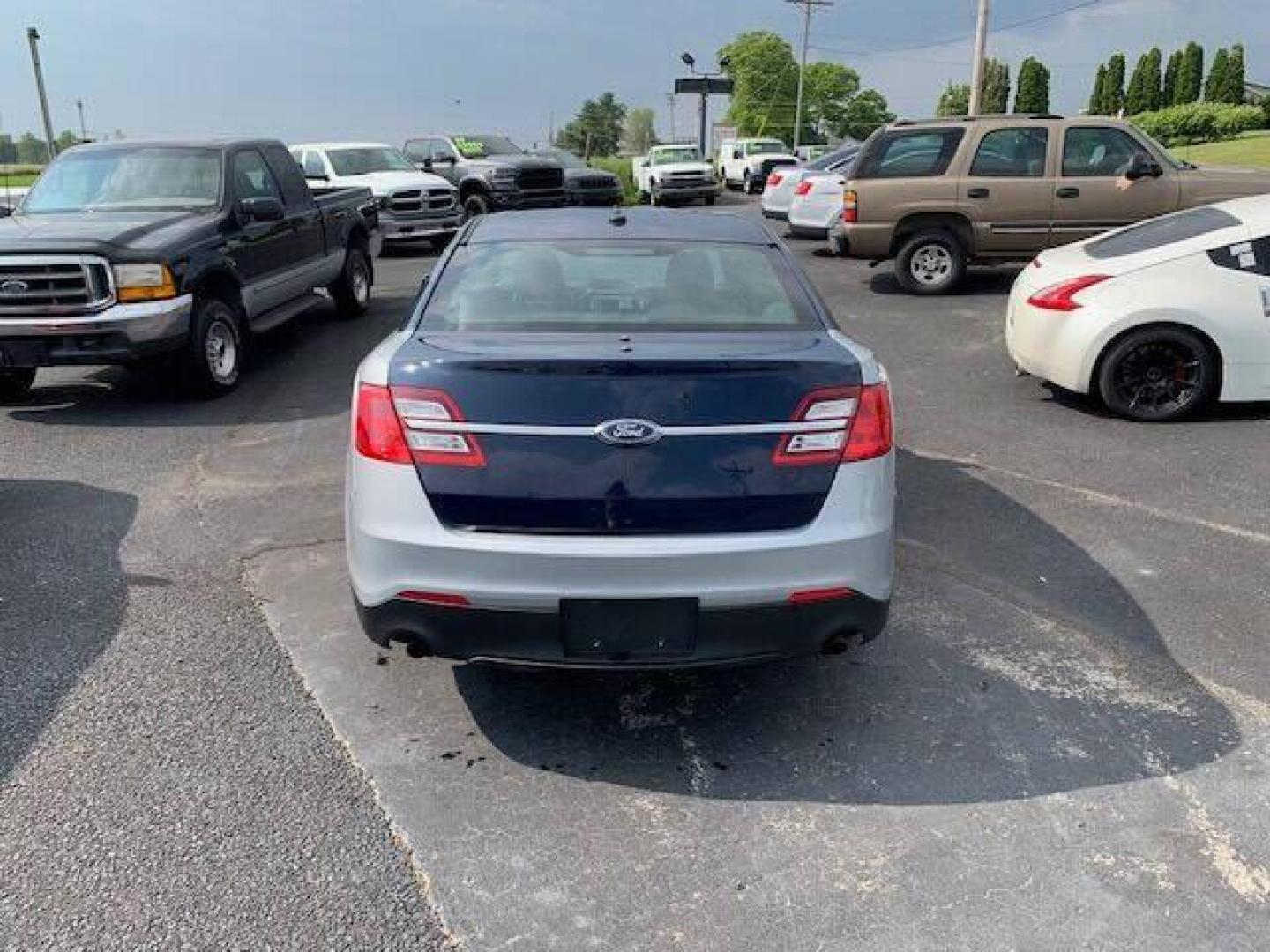 2016 Silver Ford Taurus (1FAHP2MK0GG) with an 3.7L V6 3.7L V6 engine, located at 4845 Woodbury Pike, Roaring Springs, PA, (814) 317-5008, (814) 317-5008, 40.250935, -78.366959 - 2016 Ford Taurus Police Sedan, automatic, AWD, 3.7L, V6, 123k, Southern vehicle, 1 owner, rear back up, like new tires, new inspection. Well maintained! If interested, please call 814-317-5008 or 814-497-4383. - Photo#3