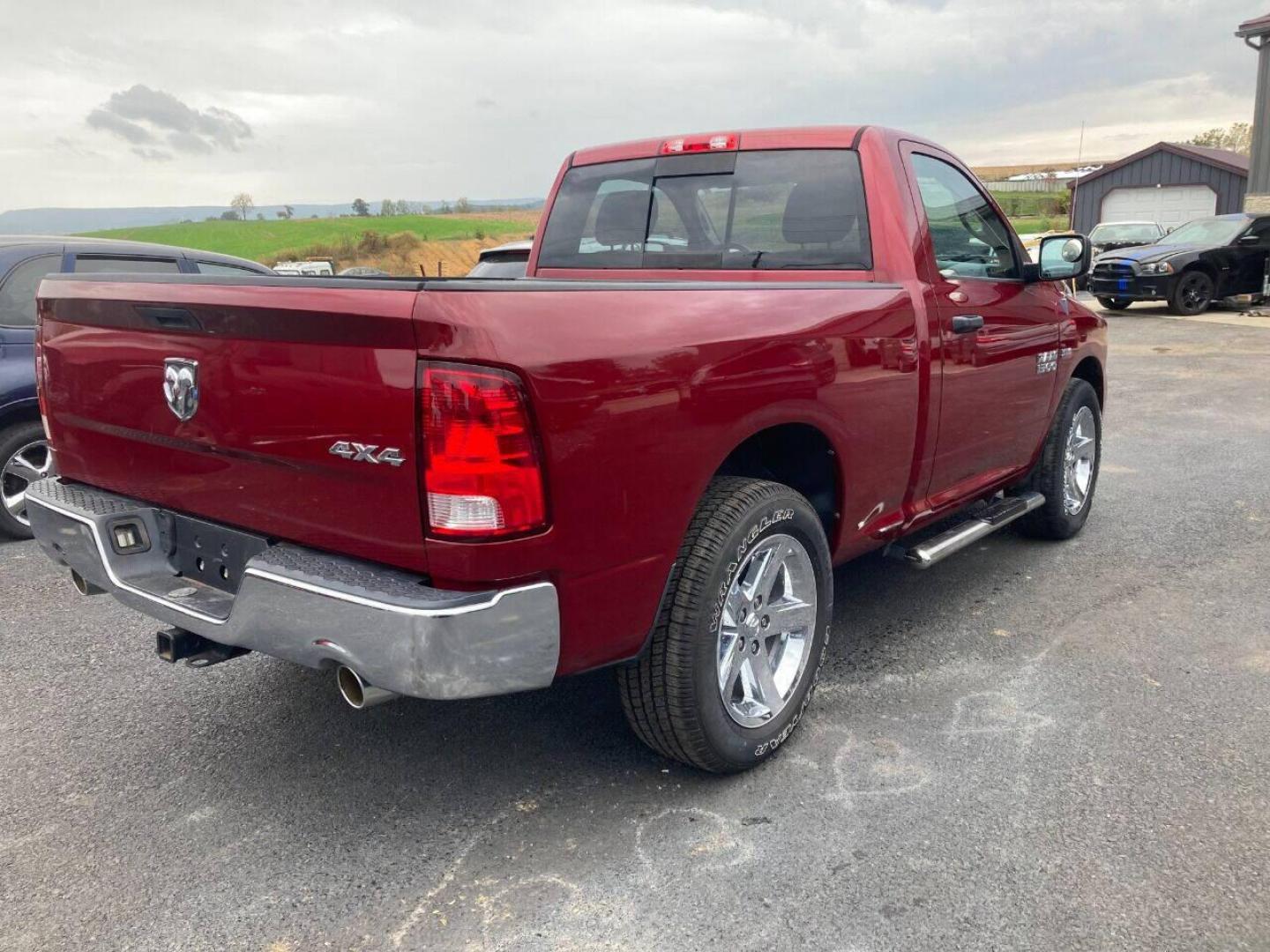 2013 Burgundy RAM 1500 (3C6JR7AT5DG) with an 5.7L V8 5.7L V8 engine, located at 4845 Woodbury Pike, Roaring Springs, PA, (814) 317-5008, (814) 317-5008, 40.250935, -78.366959 - Photo#5