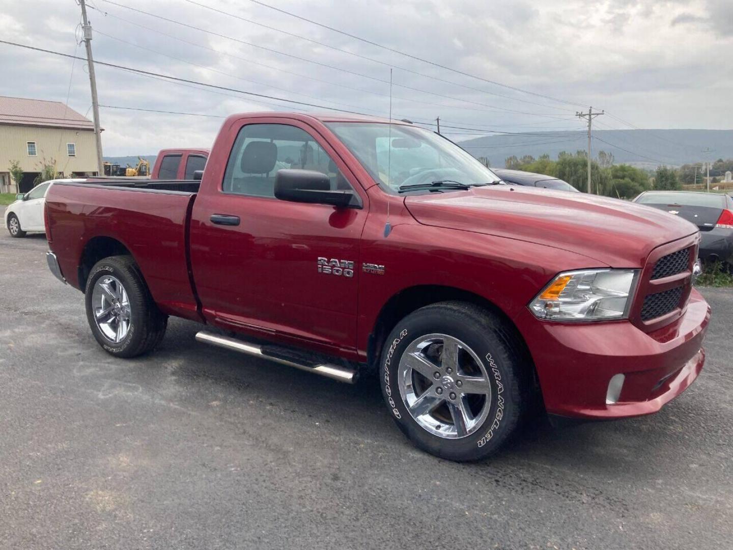 2013 Burgundy RAM 1500 (3C6JR7AT5DG) with an 5.7L V8 5.7L V8 engine, located at 4845 Woodbury Pike, Roaring Springs, PA, (814) 317-5008, (814) 317-5008, 40.250935, -78.366959 - Photo#7