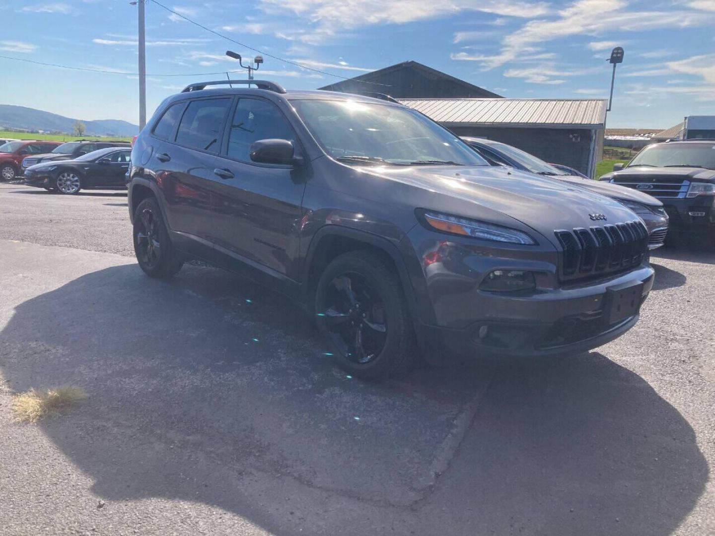 2018 Charcoal Jeep Cherokee (1C4PJLCB3JD) with an 2.4L I4 2.4L I4 engine, located at 4845 Woodbury Pike, Roaring Springs, PA, (814) 317-5008, (814) 317-5008, 40.250935, -78.366959 - 2018 Jeep Cherokee, 125k, automatic, 4 cylinder, FWD, tow package, rear back up camera, 18 factory blackout wheels, steering controls, cruise/tilt wheel, air conditioning, power locks/windows and more. Beautiful condition! Southern vehicle! Super clean! Vehicle gets excellent fuel economy! Must - Photo#0