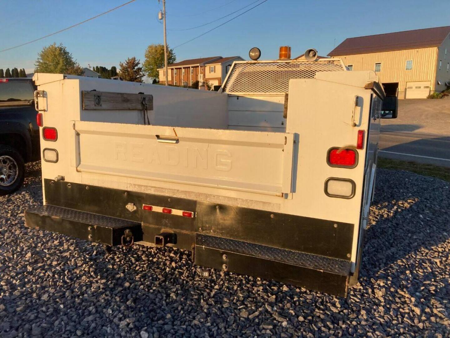 2008 White Ford F-350 Super Duty (1FDWF37R68E) with an 6.4L V8 Twin Turbo 6.4L V8 engine, located at 4845 Woodbury Pike, Roaring Springs, PA, (814) 317-5008, (814) 317-5008, 40.250935, -78.366959 - 2009 Ford F-350, 170k, diesel, 6 speed manual, air conditioning, 4x4. Truck is super clean! Southern vehicle! Rust free cab and undercarriage. Paint still on the frame. Truck was very well maintained! Super clean inside! If interested, please call 814-317-5008 or 814-497-4383. - Photo#3