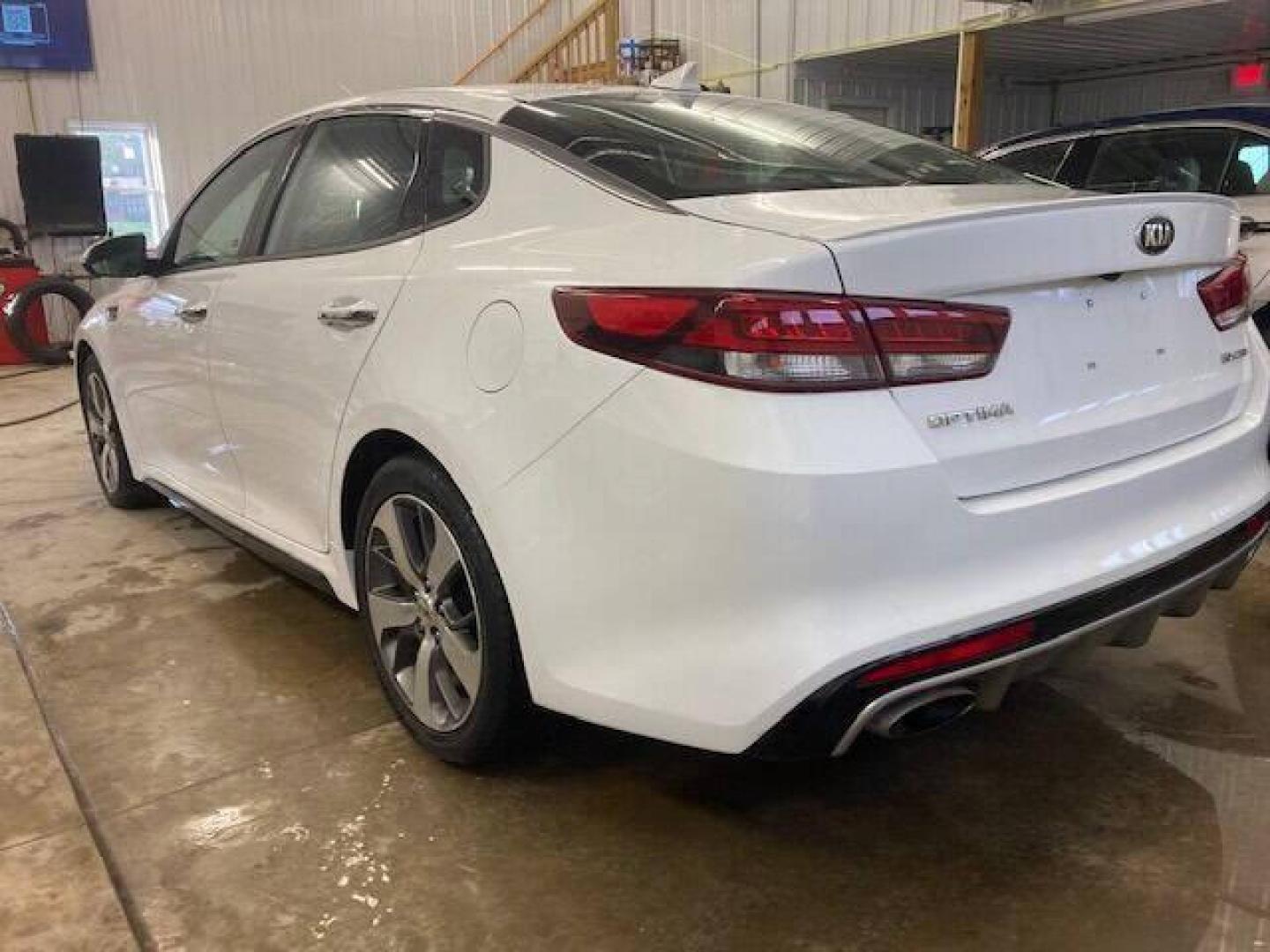 2017 White Kia Optima (5XXGW4L28HG) with an 2.0L I4 Turbocharger 2.0L I4 engine, located at 4845 Woodbury Pike, Roaring Springs, PA, (814) 317-5008, (814) 317-5008, 40.250935, -78.366959 - Photo#4