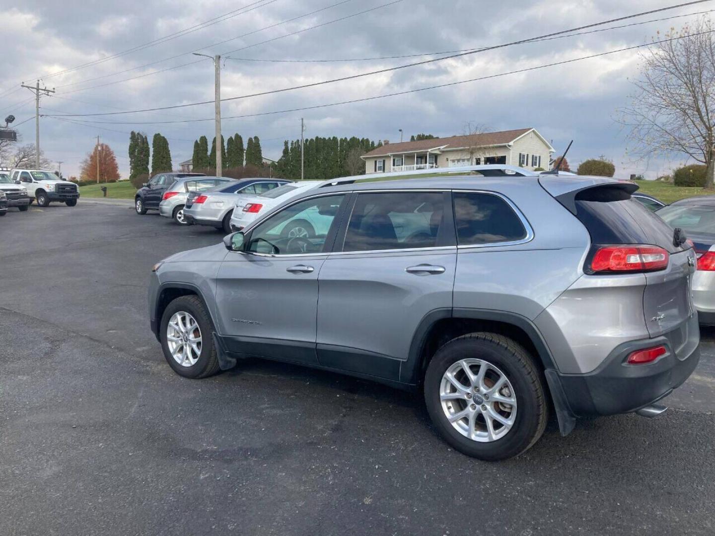 2014 Other Jeep Cherokee (1C4PJMCS5EW) with an 3.2L V6 3.2L V6 engine, located at 4845 Woodbury Pike, Roaring Springs, PA, (814) 317-5008, (814) 317-5008, 40.250935, -78.366959 - Photo#1