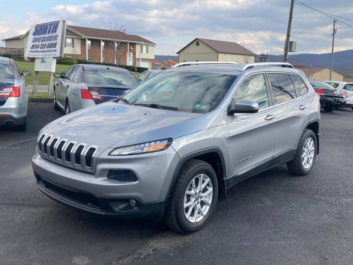 2014 Other Jeep Cherokee (1C4PJMCS5EW) with an 3.2L V6 3.2L V6 engine, located at 4845 Woodbury Pike, Roaring Springs, PA, (814) 317-5008, (814) 317-5008, 40.250935, -78.366959 - Photo#2