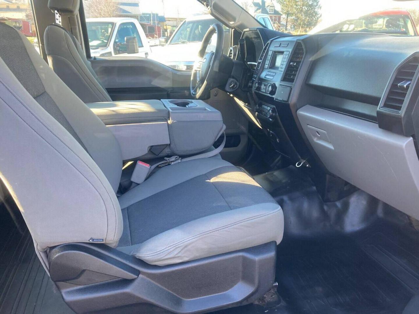 2015 White Ford F-150 (1FTFX1EF9FF) with an 5.0L V8 5.0L V8 engine, located at 4845 Woodbury Pike, Roaring Springs, PA, (814) 317-5008, (814) 317-5008, 40.250935, -78.366959 - Photo#7