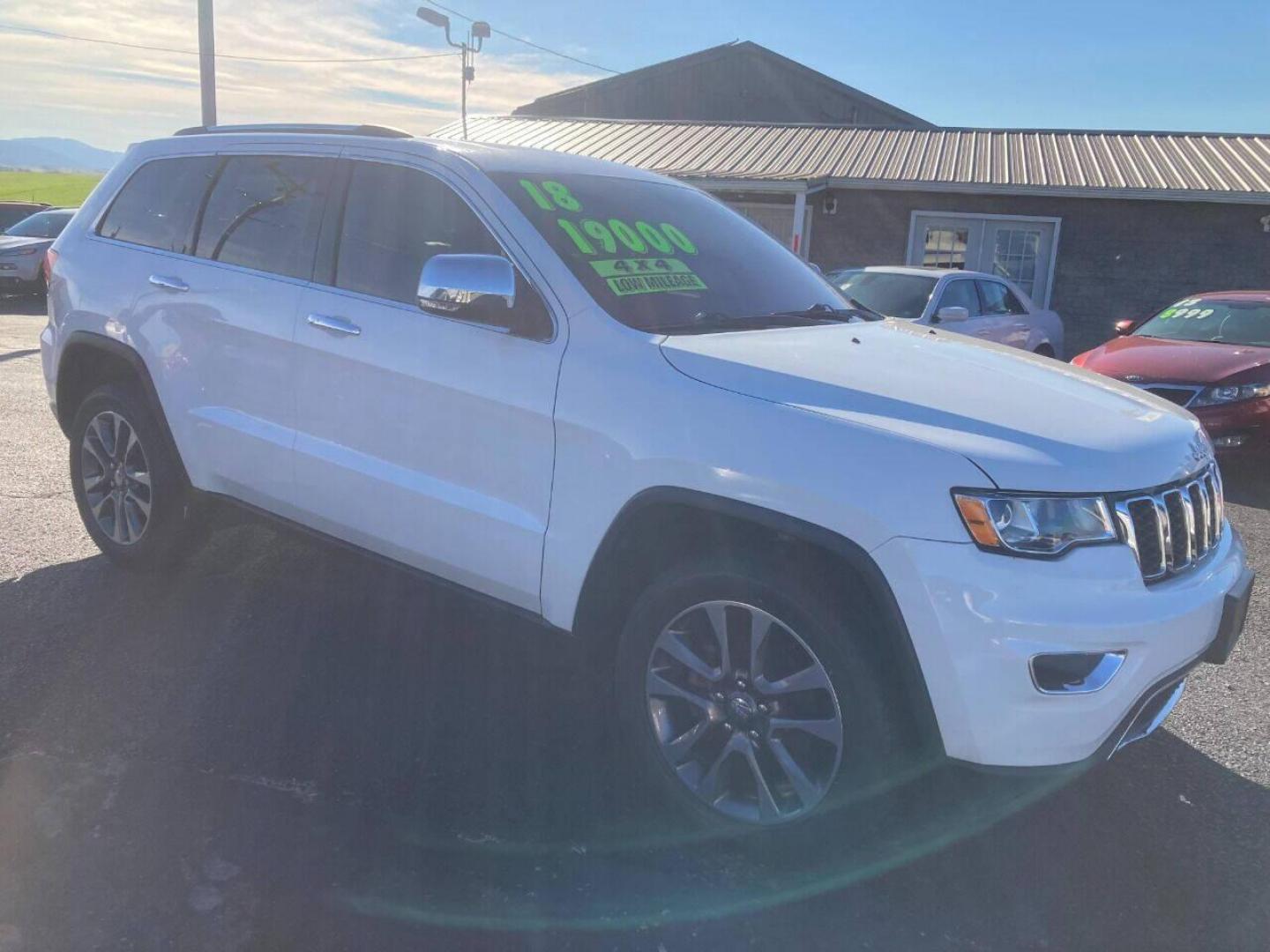 2018 White Jeep Grand Cherokee (1C4RJFBG4JC) with an 3.6L V6 3.6L V6 engine, located at 4845 Woodbury Pike, Roaring Springs, PA, (814) 317-5008, (814) 317-5008, 40.250935, -78.366959 - Photo#1