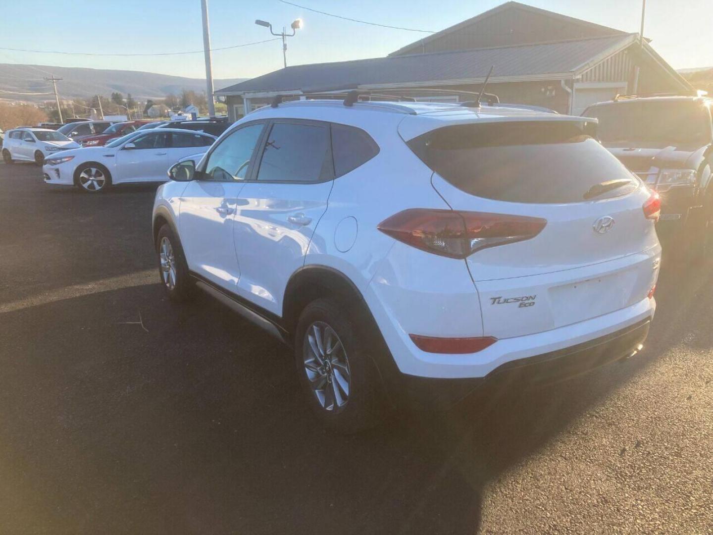 2017 White Hyundai Tucson (KM8J3CA21HU) with an 1.6L I4 Turbocharger 1.6L I4 engine, located at 4845 Woodbury Pike, Roaring Springs, PA, (814) 317-5008, (814) 317-5008, 40.250935, -78.366959 - Photo#3