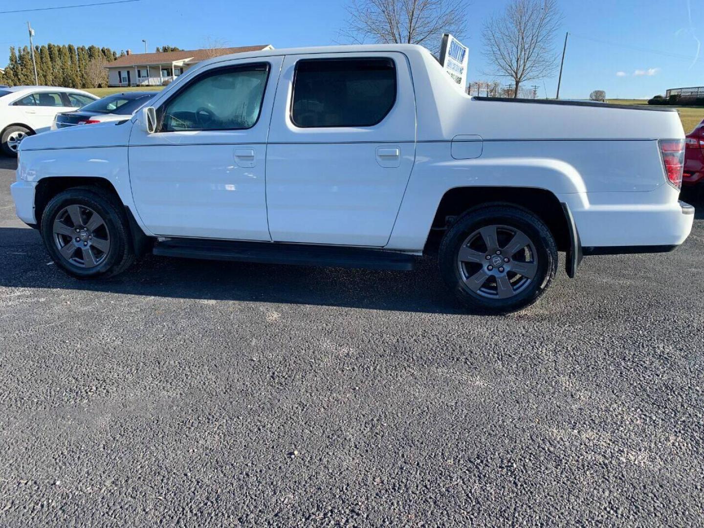 2014 White Honda Ridgeline (5FPYK1F54EB) with an 3.5L V6 3.5L V6 engine, located at 4845 Woodbury Pike, Roaring Springs, PA, (814) 317-5008, (814) 317-5008, 40.250935, -78.366959 - Photo#0