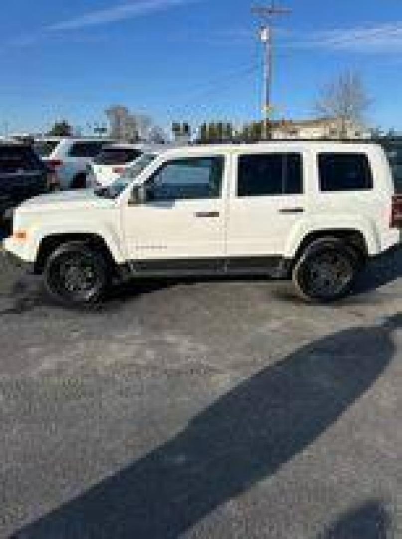 2017 White Jeep Patriot (1C4NJRBB6HD) with an 2.4L I4 2.4L I4 engine, located at 4845 Woodbury Pike, Roaring Springs, PA, (814) 317-5008, (814) 317-5008, 40.250935, -78.366959 - Photo#1