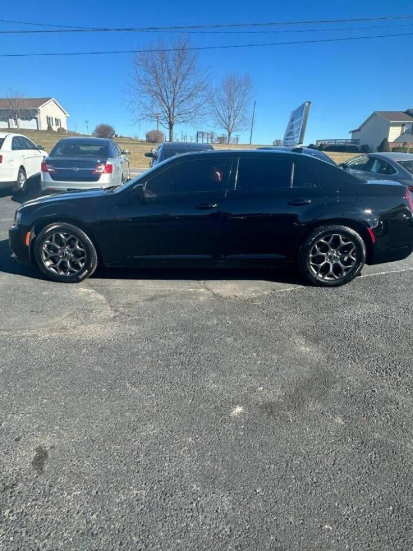 2015 Black Chrysler 300 (2C3CCAGG1FH) with an 3.6L V6 3.6L V6 engine, located at 4845 Woodbury Pike, Roaring Springs, PA, (814) 317-5008, (814) 317-5008, 40.250935, -78.366959 - Photo#3