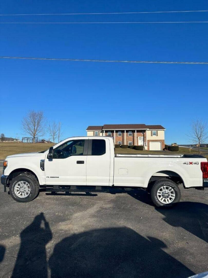 2020 White Ford F-250 Super Duty (1FT7X2BT7LE) with an 6.7L V8 Turbocharger 6.7L V8 engine, located at 4845 Woodbury Pike, Roaring Springs, PA, (814) 317-5008, (814) 317-5008, 40.250935, -78.366959 - Photo#0