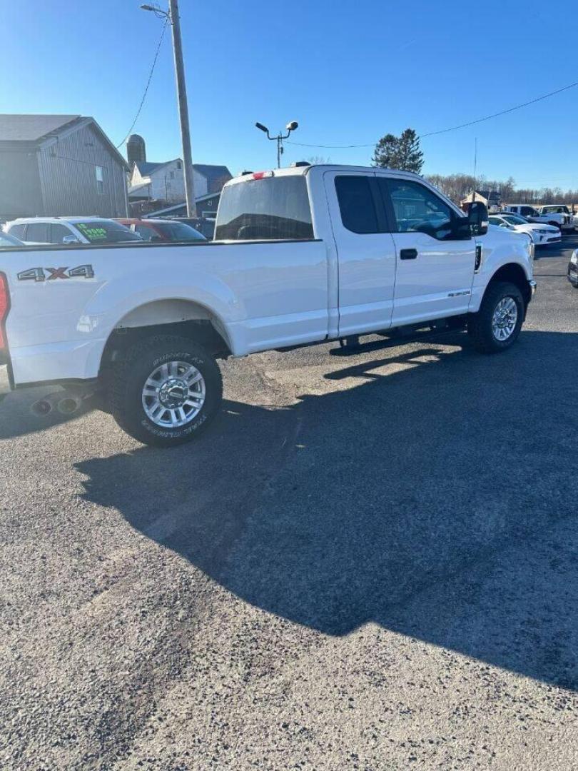 2020 White Ford F-250 Super Duty (1FT7X2BT7LE) with an 6.7L V8 Turbocharger 6.7L V8 engine, located at 4845 Woodbury Pike, Roaring Springs, PA, (814) 317-5008, (814) 317-5008, 40.250935, -78.366959 - Photo#2