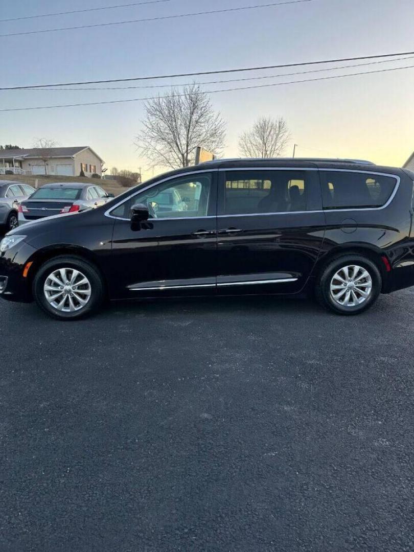 2018 Burgundy Chrysler Pacifica (2C4RC1BG2JR) with an 3.6L V6 3.6L V6 engine, located at 4845 Woodbury Pike, Roaring Springs, PA, (814) 317-5008, (814) 317-5008, 40.250935, -78.366959 - Photo#0