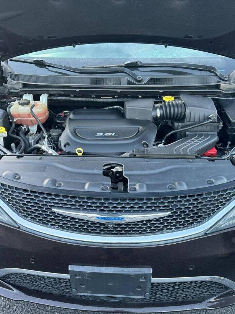 2018 Burgundy Chrysler Pacifica (2C4RC1BG2JR) with an 3.6L V6 3.6L V6 engine, located at 4845 Woodbury Pike, Roaring Springs, PA, (814) 317-5008, (814) 317-5008, 40.250935, -78.366959 - Photo#12