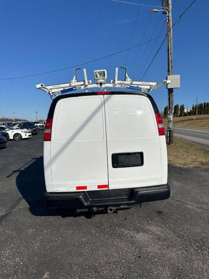 2015 White Chevrolet Express (1GCWGFCF8F1) with an 4.8L V8 4.8L V8 engine, located at 4845 Woodbury Pike, Roaring Springs, PA, (814) 317-5008, (814) 317-5008, 40.250935, -78.366959 - Photo#4