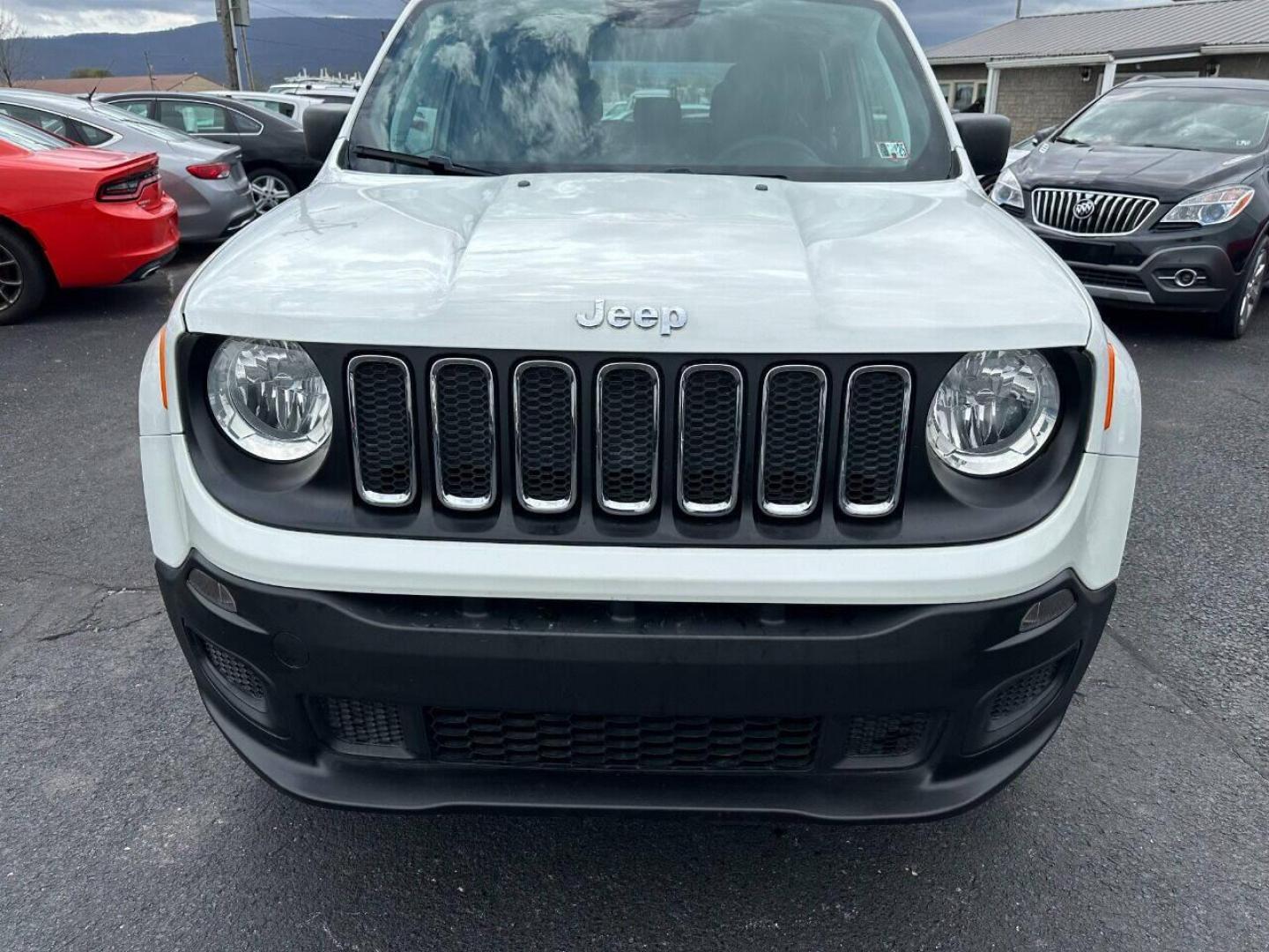 2020 White Jeep Renegade (ZACNJBAB7LP) with an 2.4L I4 2.4L I4 engine, located at 4845 Woodbury Pike, Roaring Springs, PA, (814) 317-5008, (814) 317-5008, 40.250935, -78.366959 - Photo#2