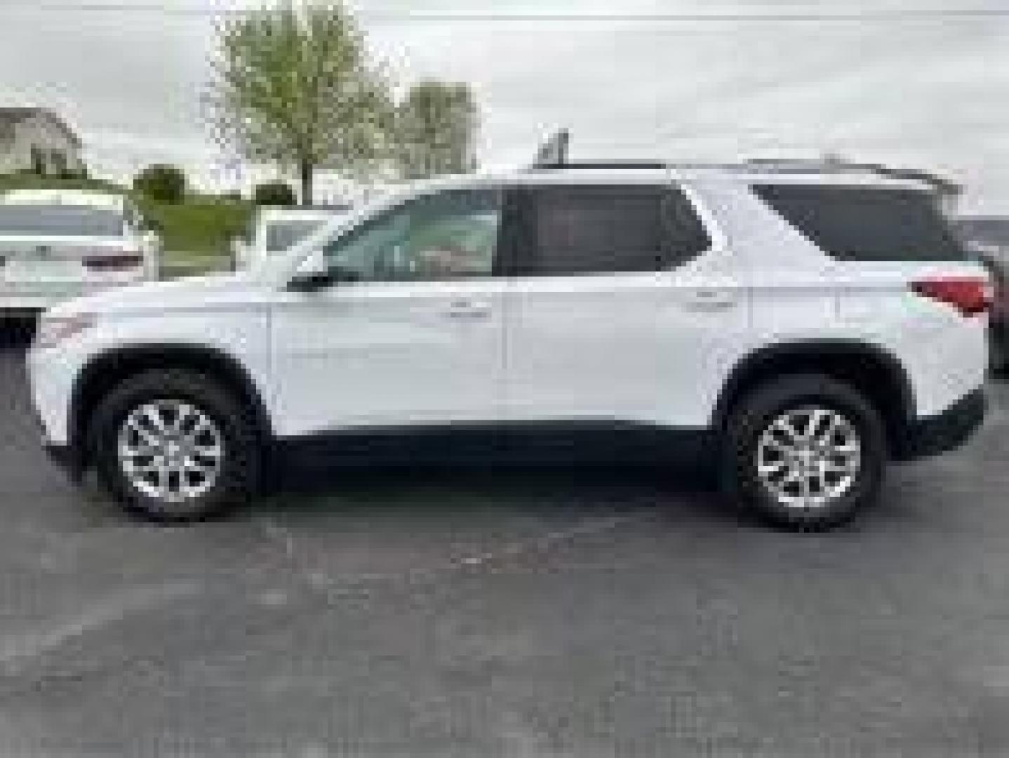 2018 White Chevrolet Traverse (1GNERMKW2JJ) with an 3.6L V6 3.6L V6 engine, located at 4845 Woodbury Pike, Roaring Springs, PA, (814) 317-5008, (814) 317-5008, 40.250935, -78.366959 - 2018 Chevy Traverse LT, automatic, 92k, FWD, 3.6L, V6, third row, rear back up camera, like new tires, new inspection. Southern vehicle! Very clean! Vehicle will come with a warranty with the option to upgrade. If interested, please call 814-317-5008 or 814-497-4383. - Photo#0