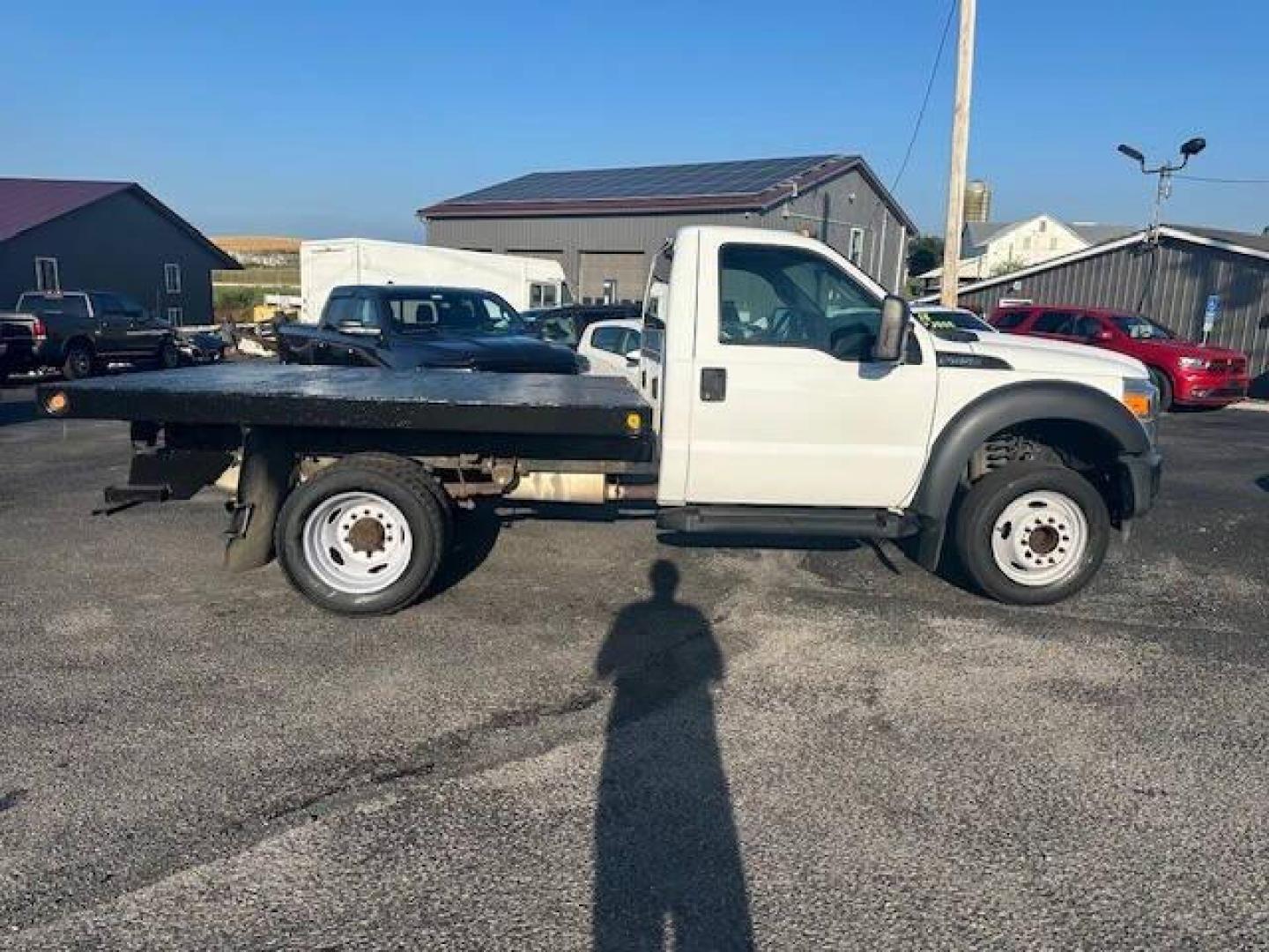 2012 White Ford F-450 Super Duty (1FDUF4GY7CE) with an 6.8L V10 6.8L V10 engine, located at 4845 Woodbury Pike, Roaring Springs, PA, (814) 317-5008, (814) 317-5008, 40.250935, -78.366959 - 2012 FORD F450 SUPER DUTY REGUALR CAB DUALLY 4X2 AUTOMATIC TRANSMISSION 6.8 L ENGINE, VINYL SEATS AND FLOORING A/C MANUAL SEAT AND WINDOWS FLATE BED (8X9) DOES HAVE STAKE BODY POCKETS. SOUTHERN TRUCK FROM TENNESSEE, VERY CLEAN RUNS GREAT, GOOD TIRES, WELL MAINTAINED, NEW INSPECTION. RUST FREE VERY C - Photo#1