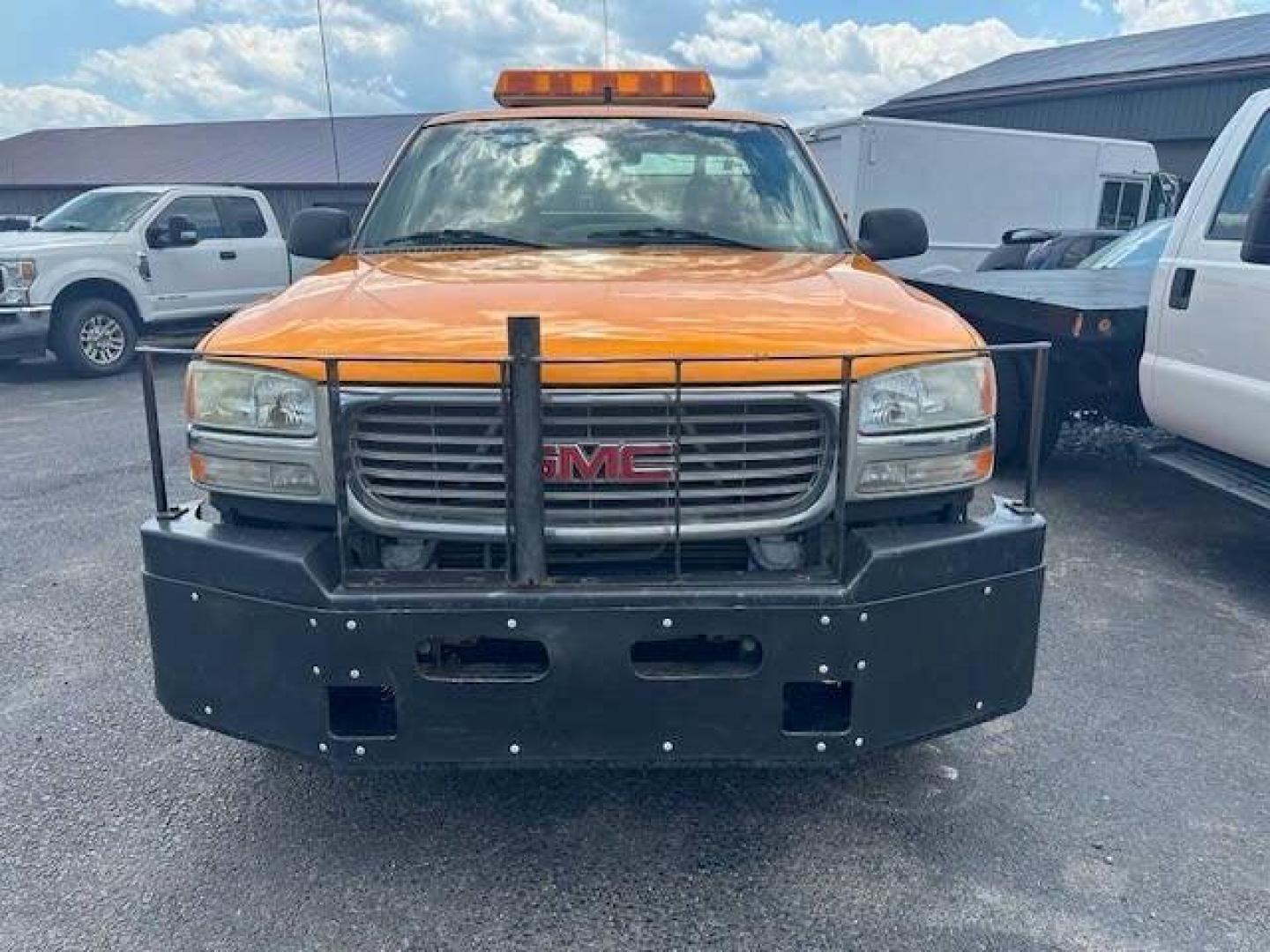 2001 Orange GMC Sierra 2500HD (1GTHC24151E) with an 6.6L V8 Turbocharger 6.6L V8 engine, located at 4845 Woodbury Pike, Roaring Springs, PA, (814) 317-5008, (814) 317-5008, 40.250935, -78.366959 - 2001 GMC SIERRA 2500 HD DURAMAX TURBO DIESEL 6.6 ENGINE REAR WHEEL DRIVE, 8 FOOT, BED NERF BARS, BED TOOLBOX, SOUTHERN TRUCK VERY CLEAN MANUL WINDOWS AND SEATS. IF INTRESTED CALL 814-317-5008 OR STOP BY - Photo#0