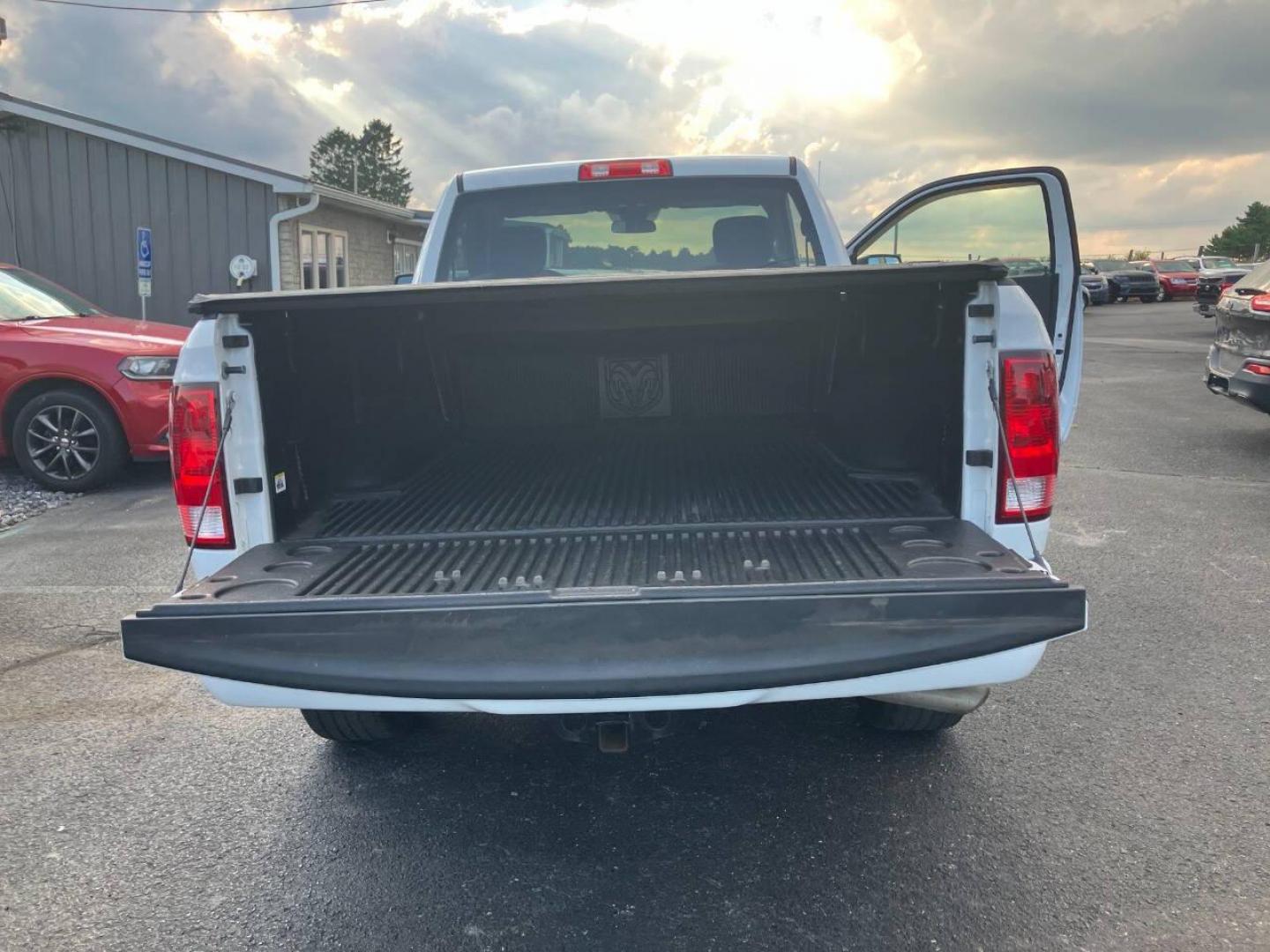 2019 White RAM 1500 Classic (3C6JR7AG7KG) with an 3.6L V6 3.6L V6 engine, located at 4845 Woodbury Pike, Roaring Springs, PA, (814) 317-5008, (814) 317-5008, 40.250935, -78.366959 - Photo#8